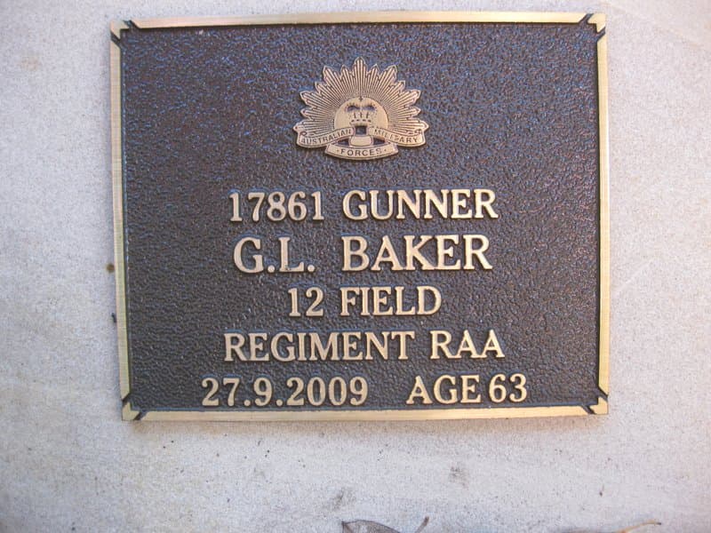 Glendon Laurence BAKER gravestone photograph 1