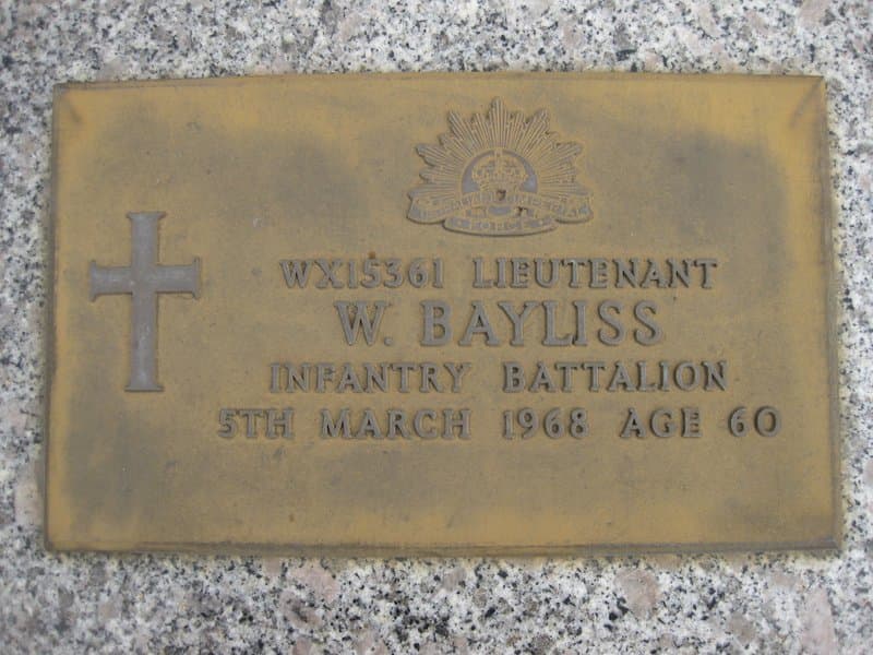 William BAYLISS gravestone photograph 1