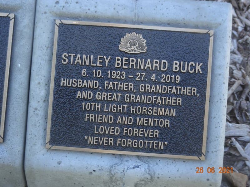 Alexander Percy BUCK gravestone photograph 2