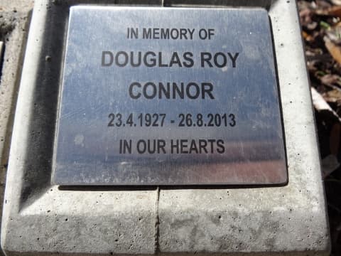 Douglas Roy CONNOR gravestone photograph 1