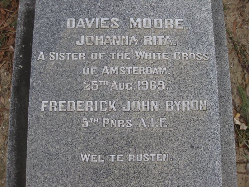 William DAVIES gravestone photograph 1