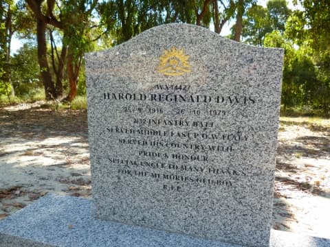 Harold Reginald DAVIS gravestone photograph 3