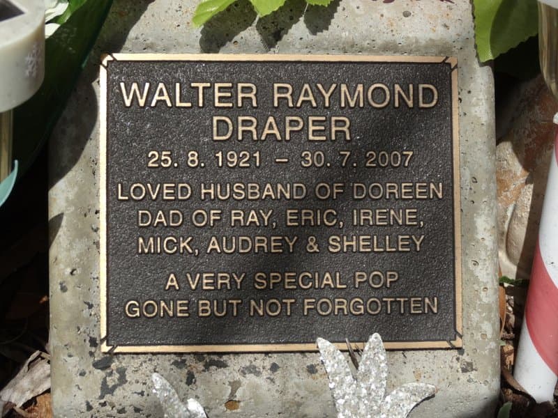 Walter Raymond DRAPER gravestone photograph 1