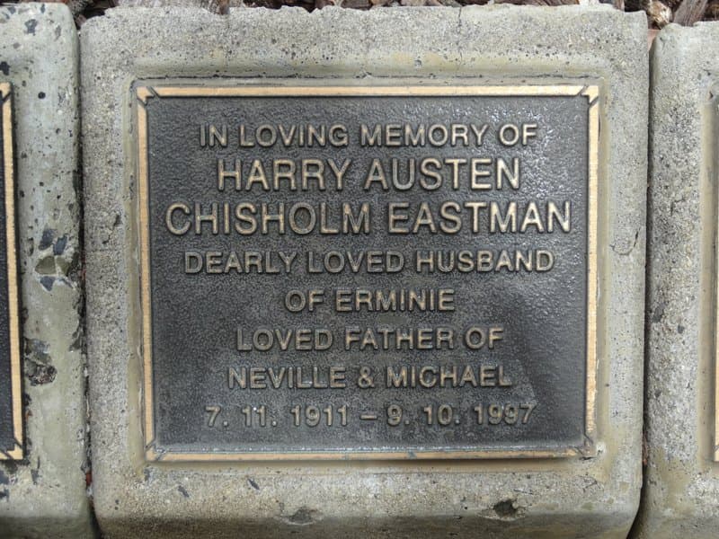 Harry Austen Chisholm EASTMAN gravestone photograph 1