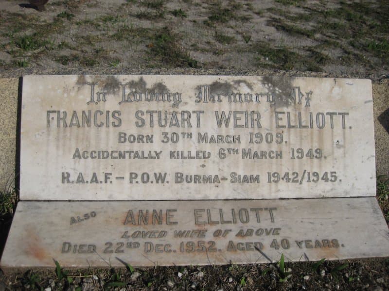 Francis Stuart Weir ELLIOTT gravestone photograph 1
