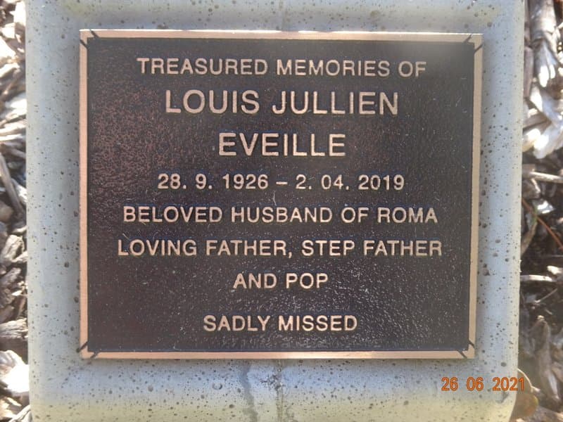 Louius Jullien EVEILLE gravestone photograph 1