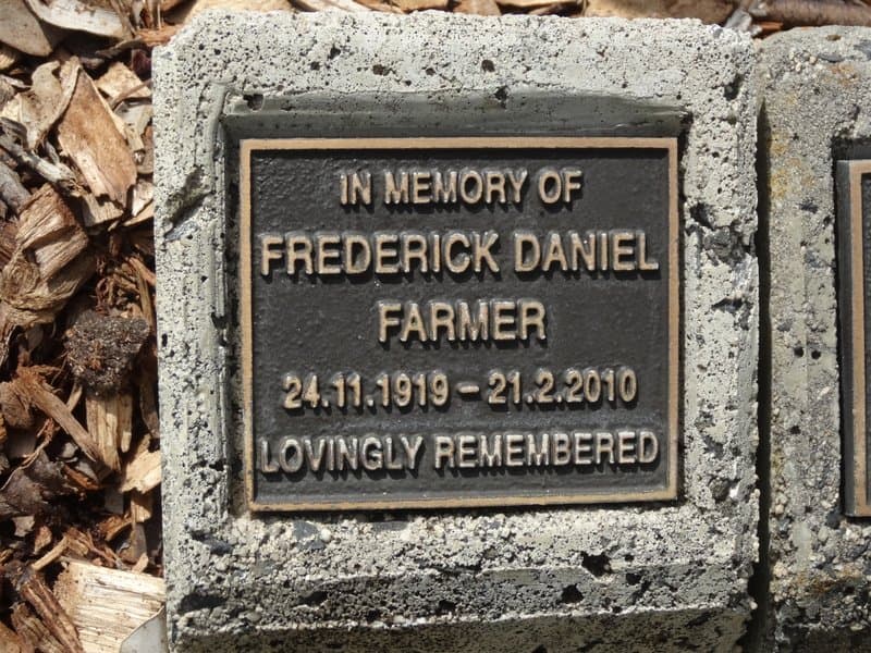 Frederick Daniel FARMER gravestone photograph 1