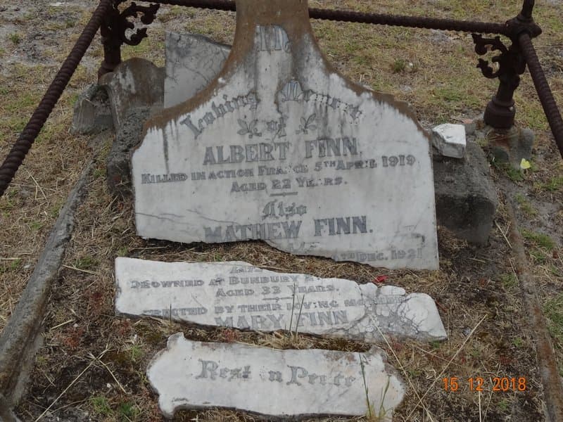 Matthew Robert FINN gravestone photograph 2
