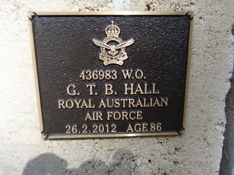 Gordon Theophilus Browning HALL gravestone photograph 1