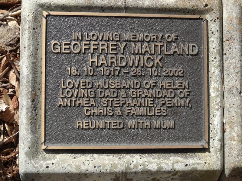 Geoffrey Maitland HARDWICK gravestone photograph 1