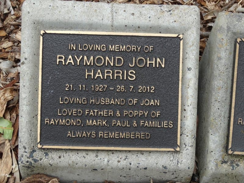 Raymond John HARRIS gravestone photograph 1