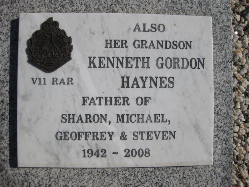 Kenneth Gordon HAYNES gravestone photograph 1