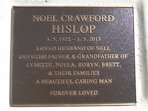 Noel Crawford HISLOP gravestone photograph 1