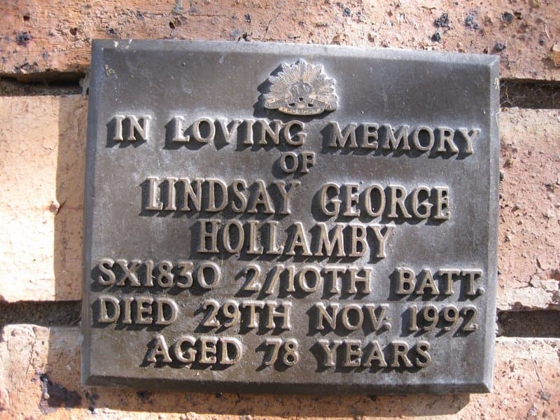 Lindsay George HOLLAMBY gravestone photograph 1