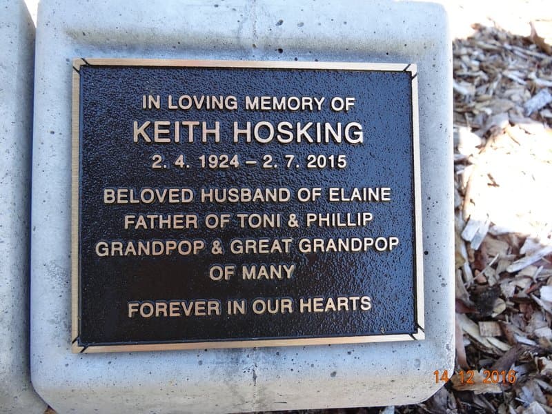 Keith HOSKING gravestone photograph 1