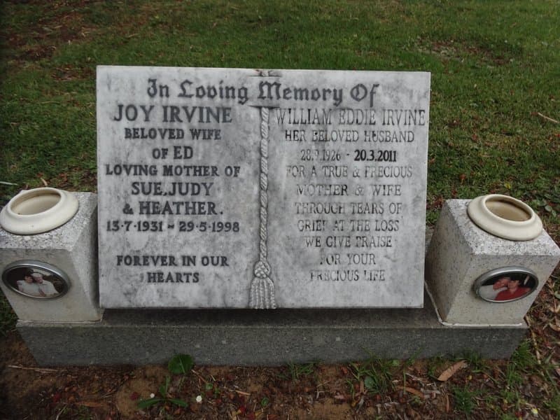 William Edward IRVINE gravestone photograph 1
