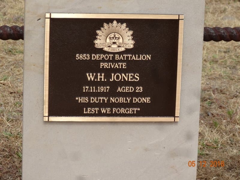 William Henry JONES gravestone photograph 1