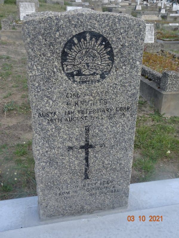 Frederick KNIGHTS gravestone photograph 2