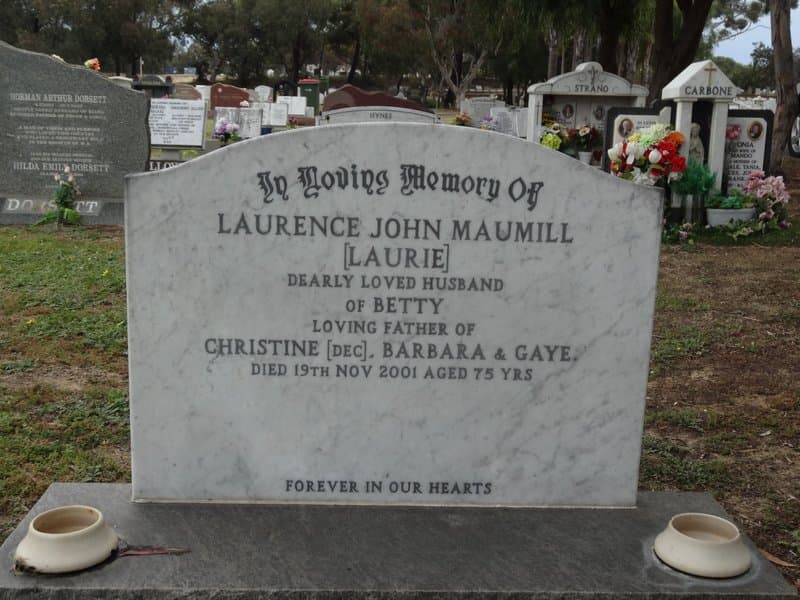 Lawrence John MAUMILL gravestone photograph 1