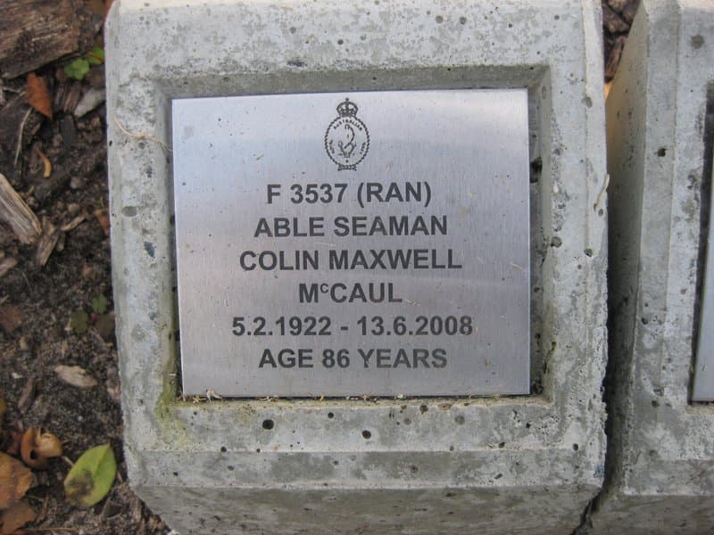 Colin Maxwell MCCAUL gravestone photograph 1