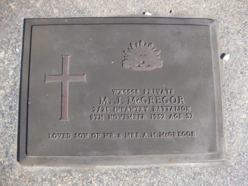 Murray John MCGREGOR gravestone photograph 1