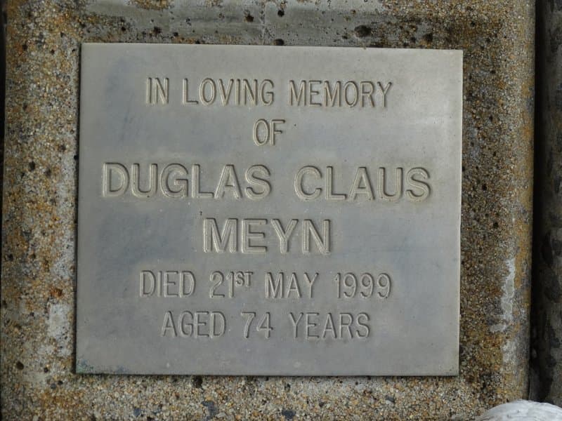 Douglas Claus MEYN gravestone photograph 1