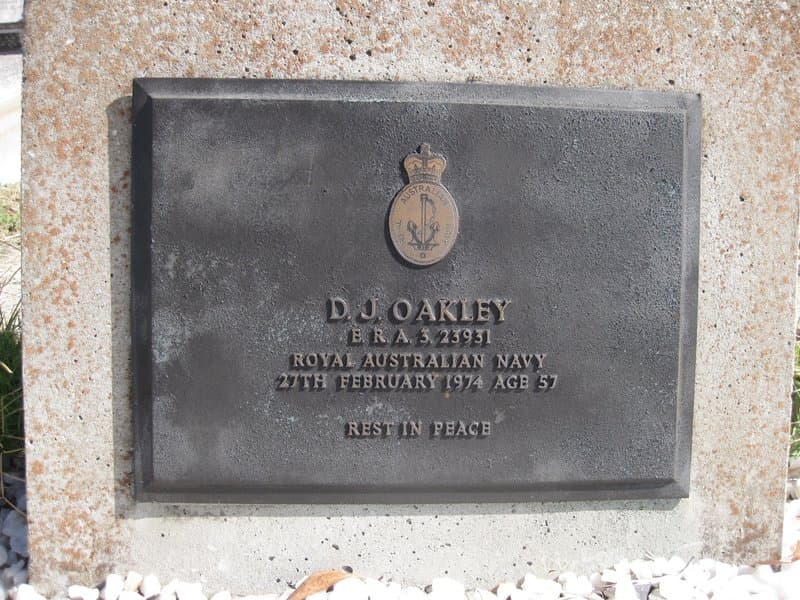David John OAKLEY gravestone photograph 1