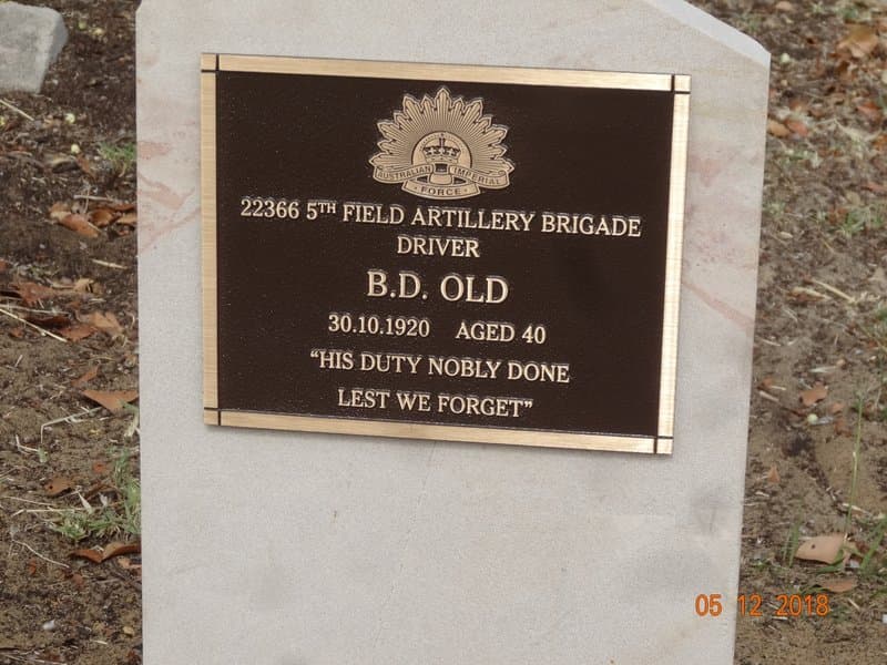 Bertie Davey OLD gravestone photograph 1