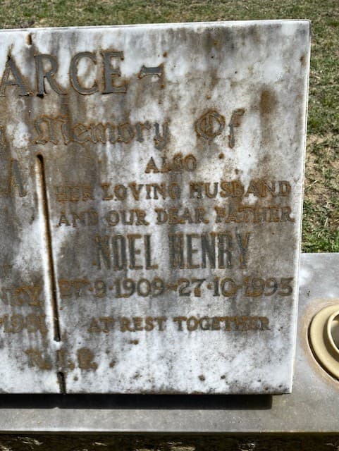 Noel Henry PEARCE gravestone photograph 1