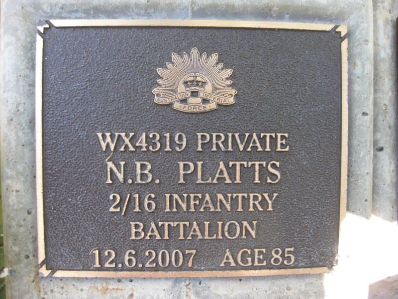 Noel Bertram PLATTS gravestone photograph 1