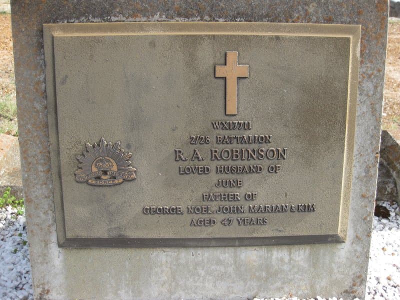 Roy Amos ROBINSON gravestone photograph 1