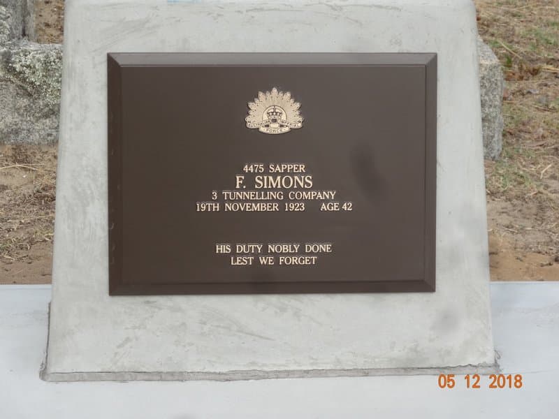 Felix Leonard SIMONS gravestone photograph 1