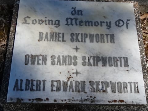 Owen Sands SKIPWORTH gravestone photograph 1