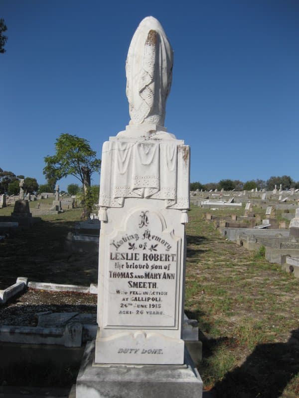 Leslie Lester Robert SMEETH gravestone photograph 1