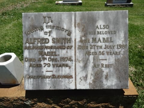 Alfred SMITH gravestone photograph 1
