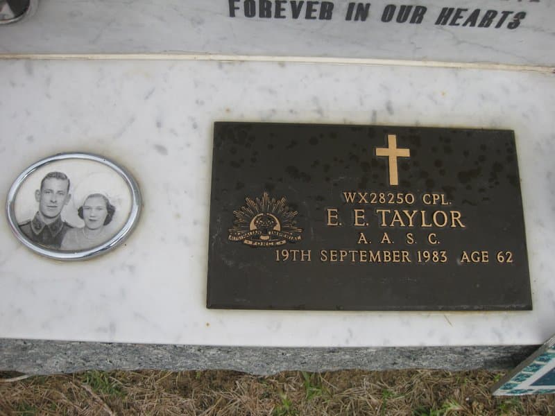 Edward Ellis TAYLOR gravestone photograph 1
