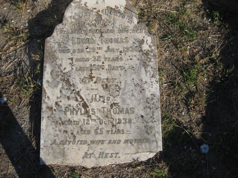 Edwin THOMAS gravestone photograph 1