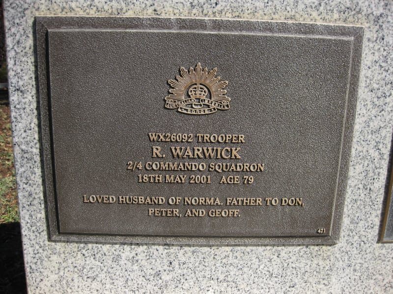 Robert WARWICK gravestone photograph 1