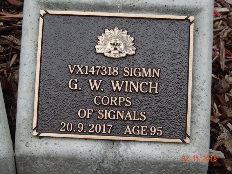 Gordon William WINCH gravestone photograph 1