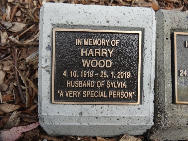 Harold " Harry " WOOD gravestone photograph 1