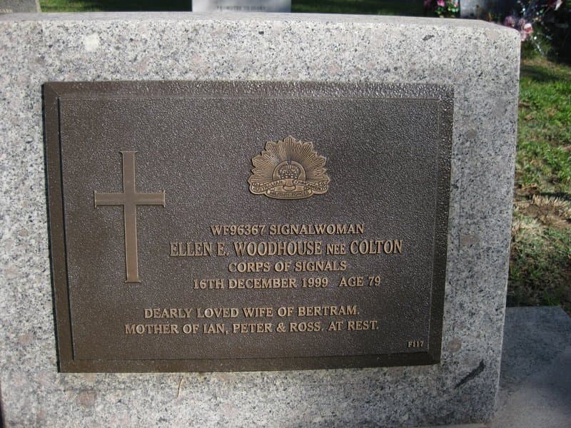 Eileen Elizabeth (Nee COLTON) WOODHOUSE gravestone photograph 1