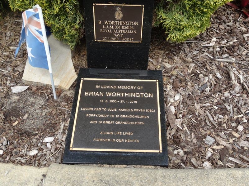 Brian WORTHINGTON gravestone photograph 1